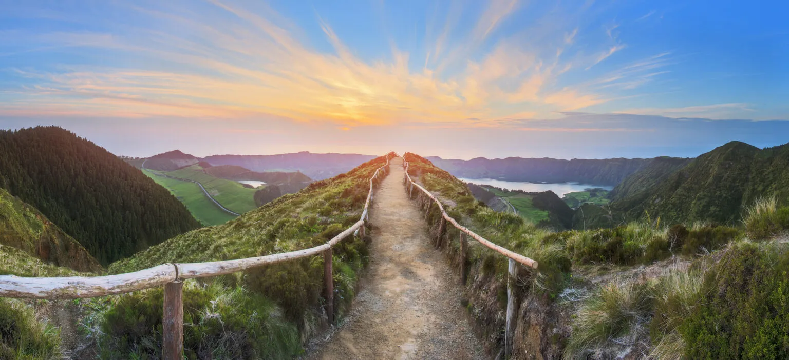 Het mooiste uitzicht van Sao Miguel Het mooiste uitzicht van Sao Miguel Ponta Delgada Hiking View Natuur Zonsondergang