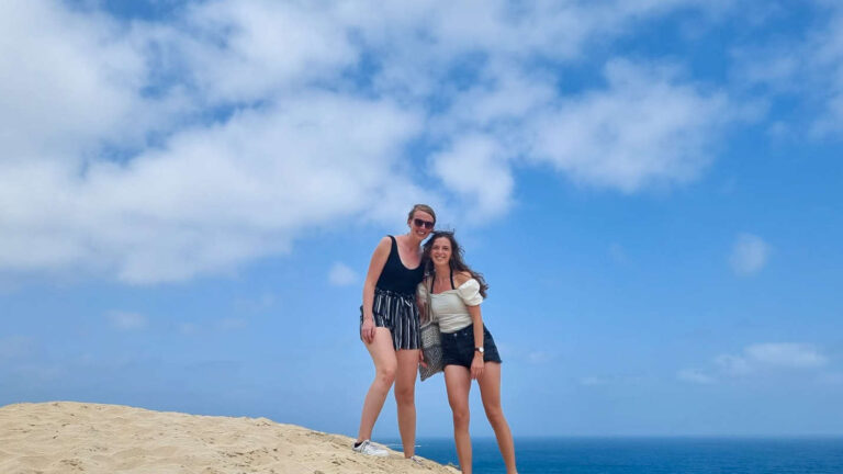 Kaapverdie vrouw alleen reizen zandstrand