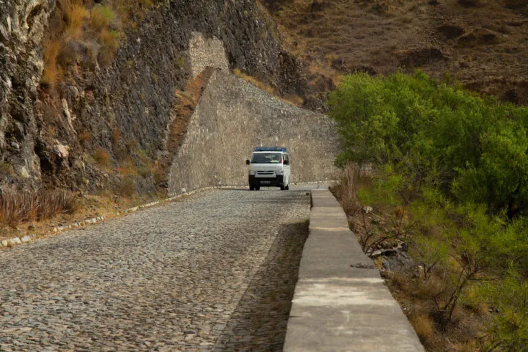 Kaapverdie Santo Antao Alluguer Busje
