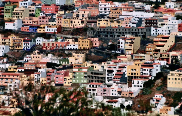 Hoofdstad van La Gomera San Sebastián De la Gomera met Gekleurde Huizen op de Heuvel