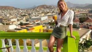 Sao Vicente Cocktail Reiziger Vrouw Uitzicht Stad Terra Lodge