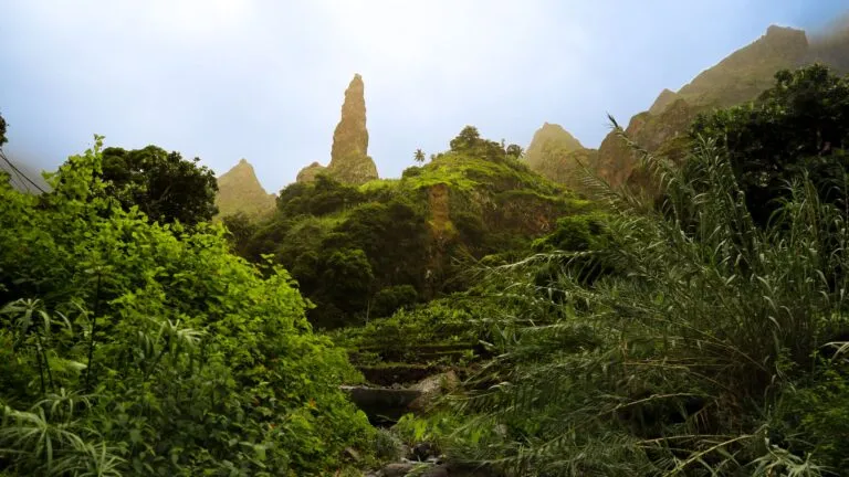 Uitzicht op de ongerepte groene Xoxo-vallei op Santo Antão, Kaapverdië